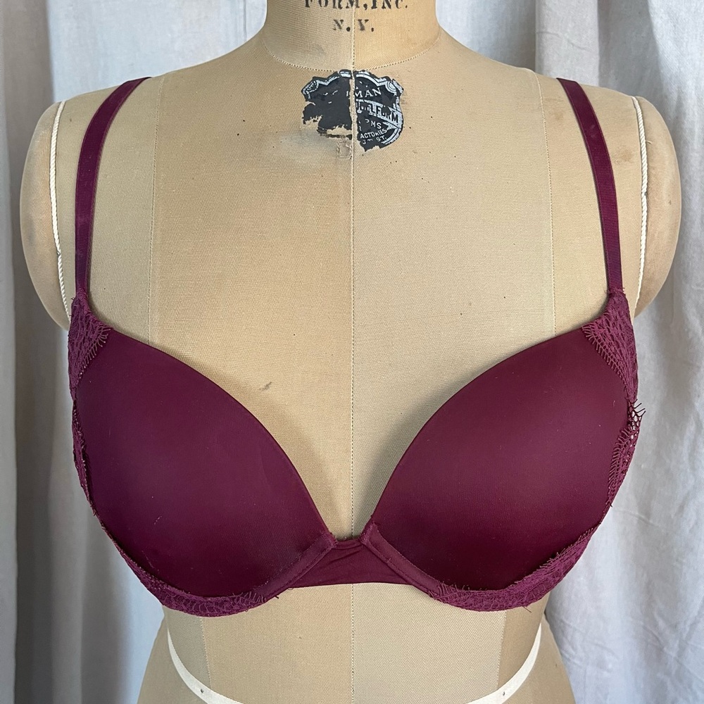 Victoria’s Secret Dream Angels Padded Push Up Bra with Adjustable Straps